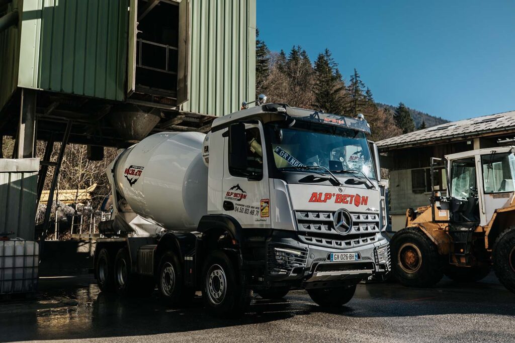 Fabrication et livraison de béton autour du Biot en Haute-Savoie