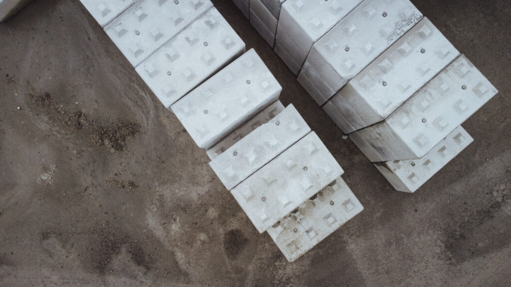 Fabircation et livraison de blocs béton en Haute-Savoie